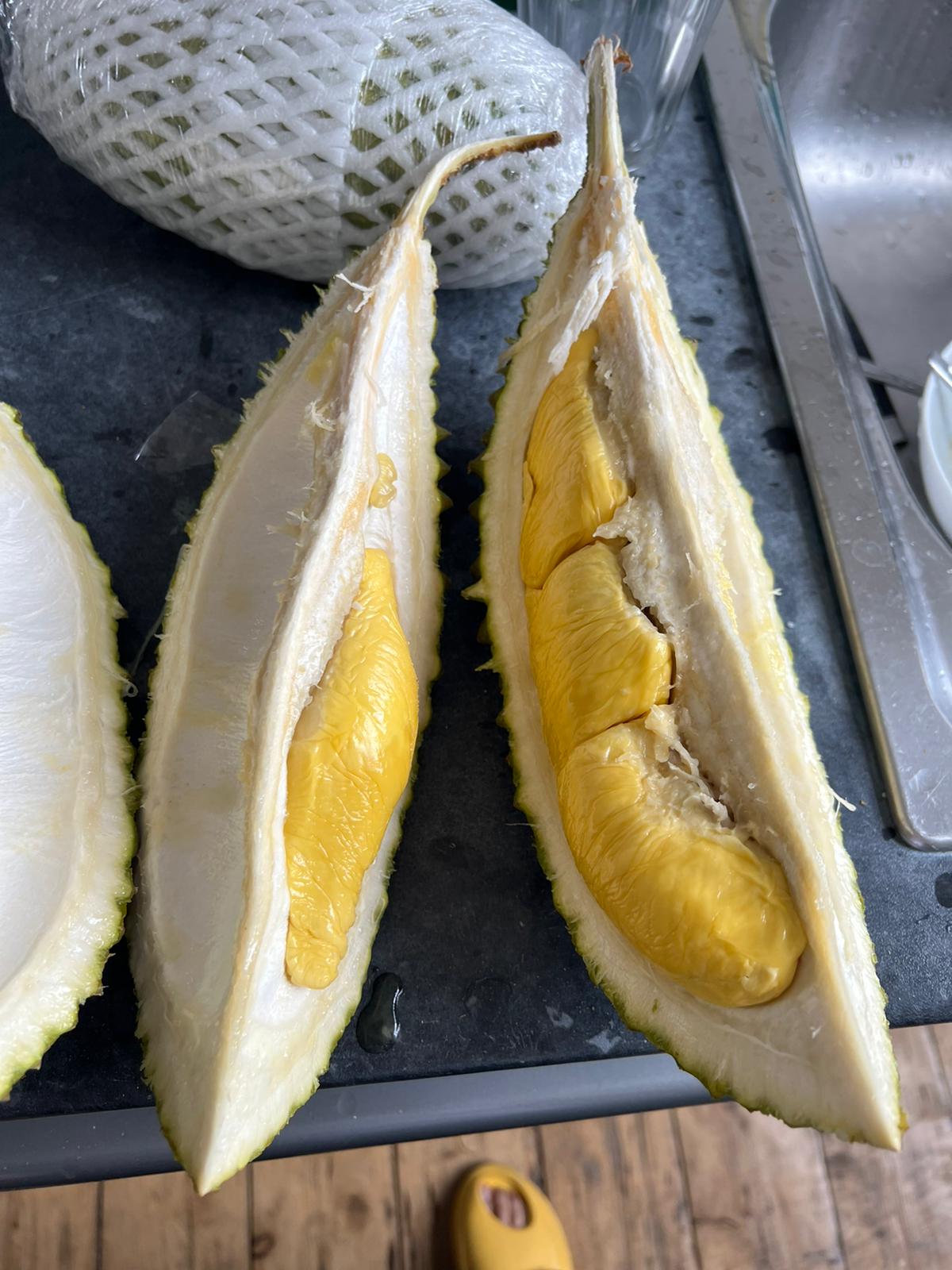 Black thorn durian 1kg unpeeled whole backin stock in June